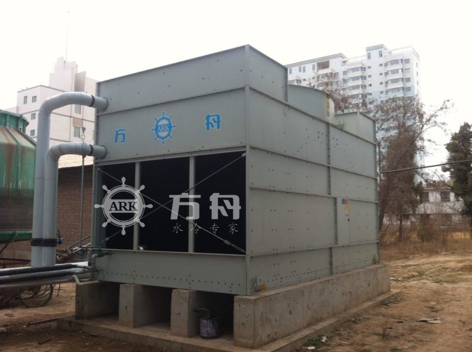 複合流閉式冷卻塔